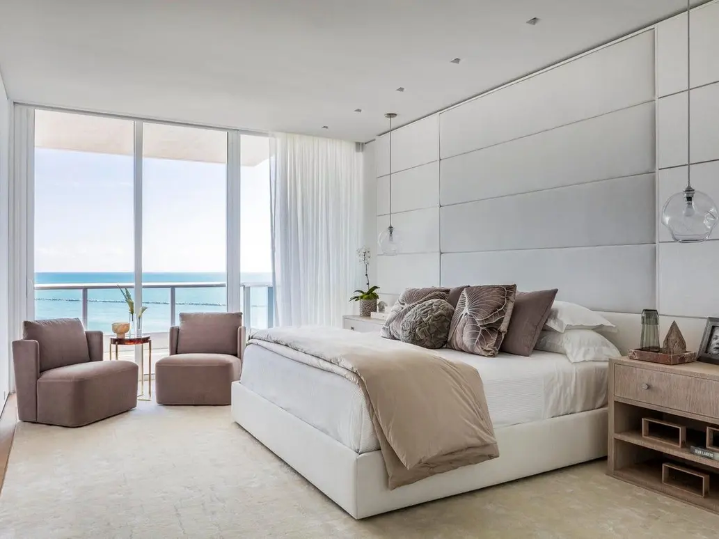 Luxurious Living Room